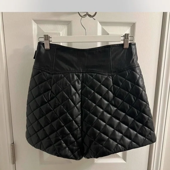 Tularosa Black Quilted vegan leather Shorts size small - Picture 6 of 8